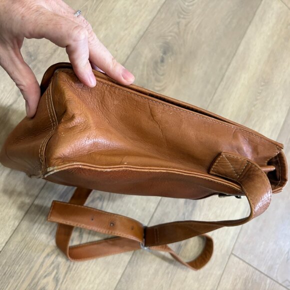 Piel Leather Large Handbag with Organizer Crossbody – Saddle Brown - Picture 9 of 15